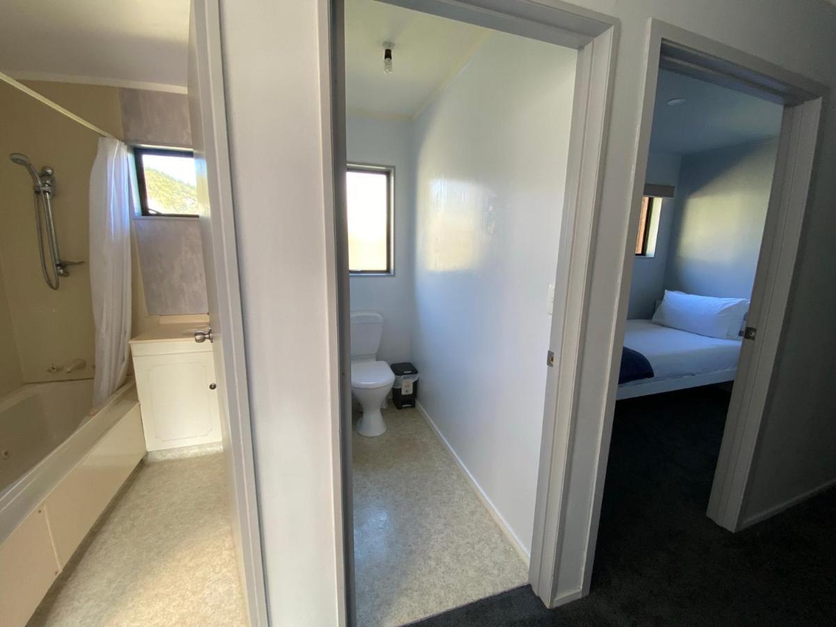 Motuoapa Bay Chalets تورانجي المظهر الخارجي الصورة