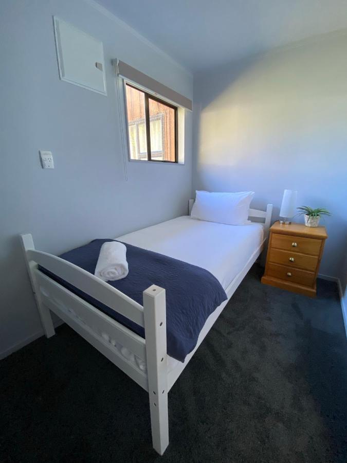 Motuoapa Bay Chalets تورانجي المظهر الخارجي الصورة